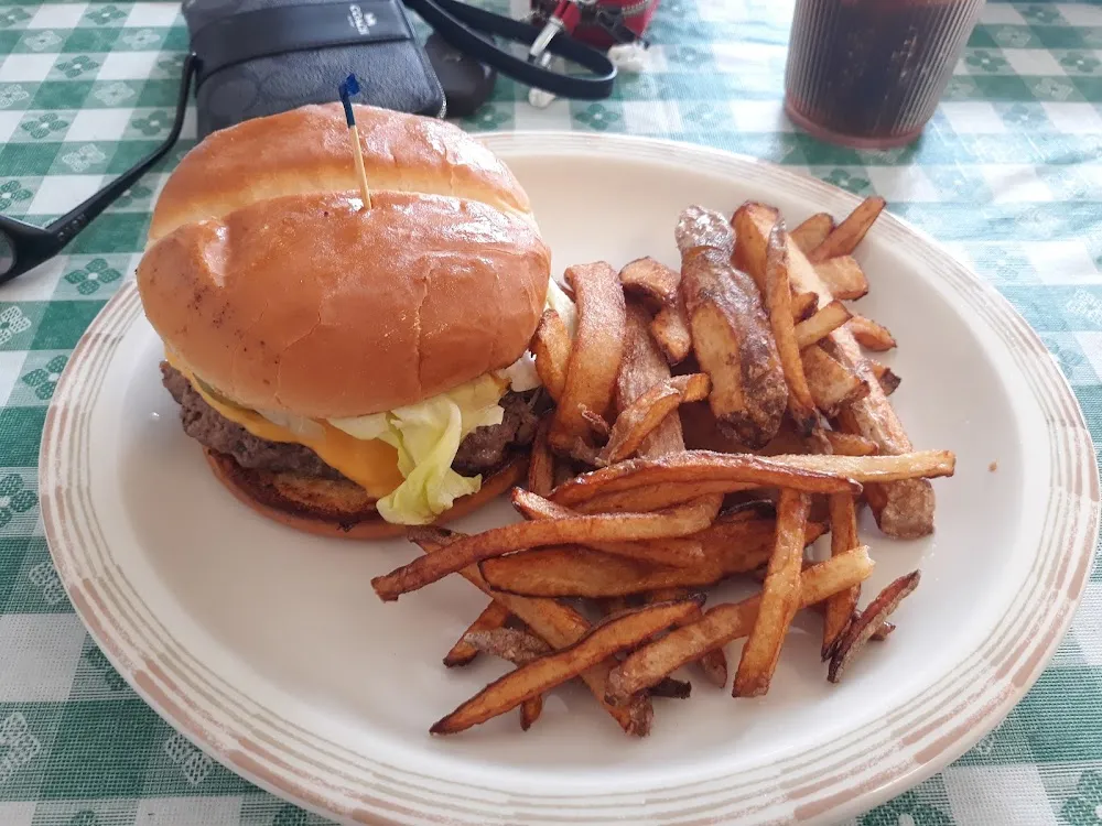 Hamburger& Fries